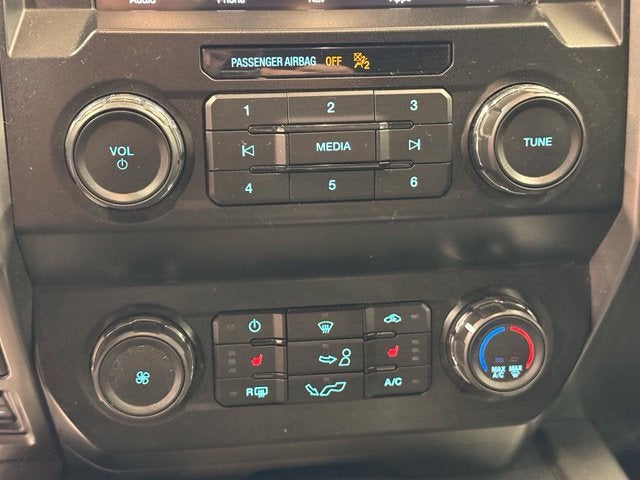 2019 Ford F-150 XLT w/ NAVIGATION