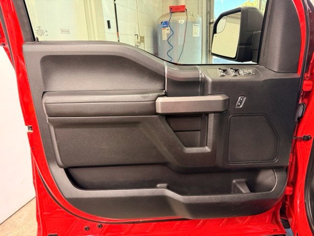 2019 Ford F-150 XLT w/ NAVIGATION