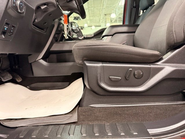 2019 Ford F-150 XLT w/ NAVIGATION