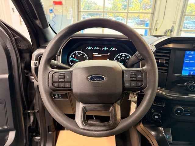2022 Ford F-150 XL w/ Navigation