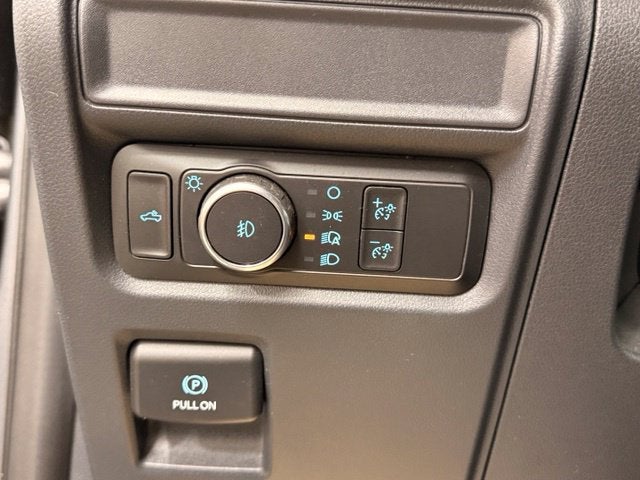 2022 Ford F-150 XL w/ Navigation