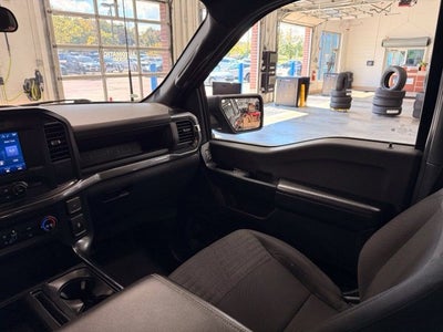 2022 Ford F-150 XL w/ Navigation
