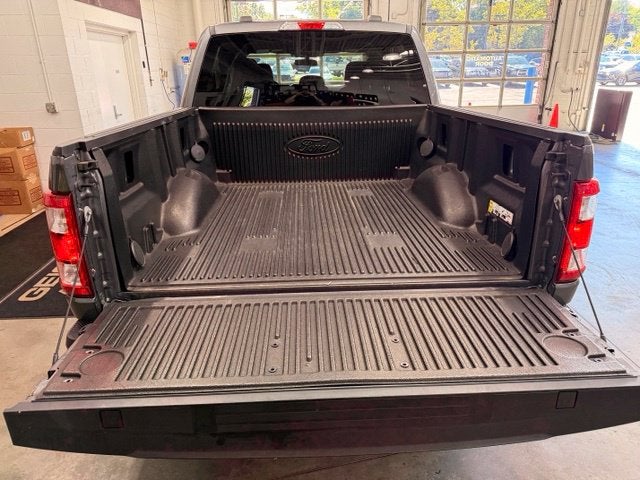 2022 Ford F-150 XL w/ Navigation