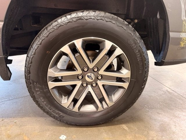 2022 Ford F-150 XL w/ Navigation
