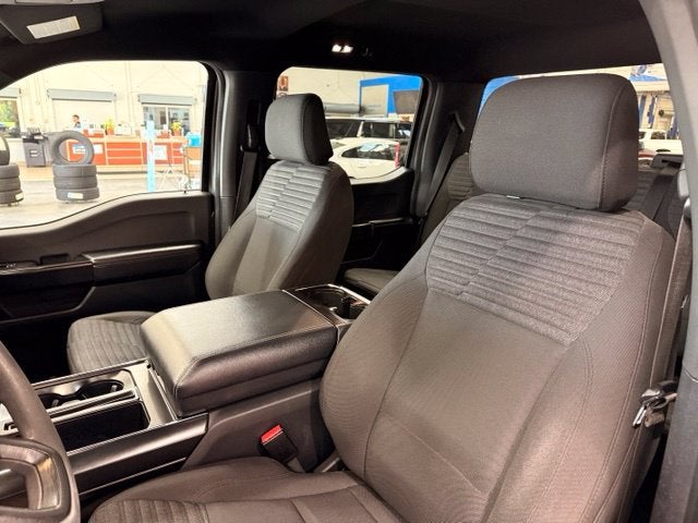 2022 Ford F-150 XL w/ Navigation