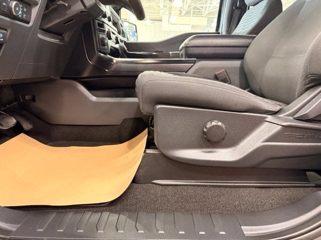 2022 Ford F-150 XL w/ Navigation