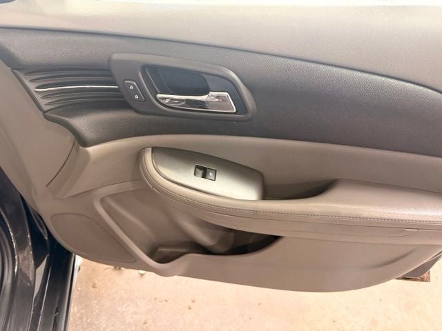2013 Chevrolet Malibu LS 1LS