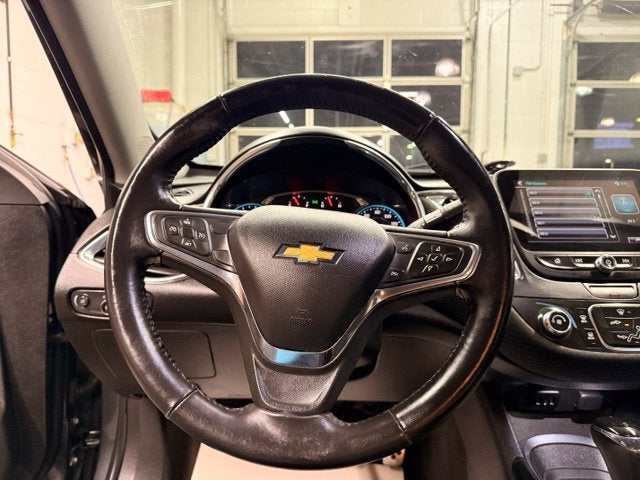 2017 Chevrolet Malibu LT w/ Bluetooth
