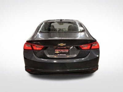 2017 Chevrolet Malibu LT w/ Bluetooth