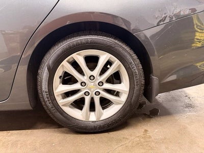 2017 Chevrolet Malibu LT w/ Bluetooth