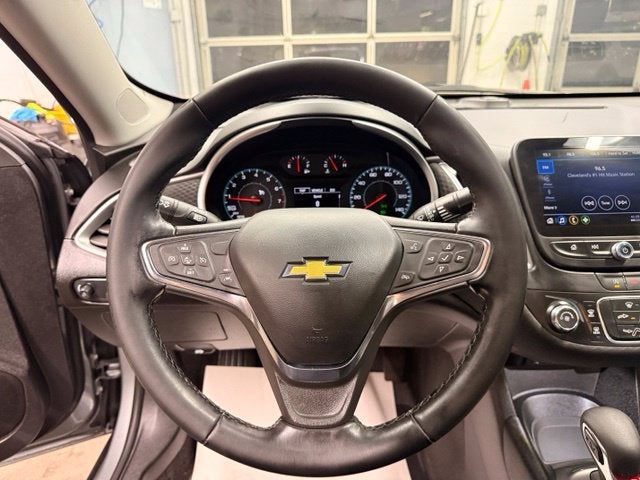 2025 Chevrolet Malibu RS w/ Collision Alert