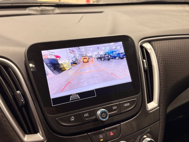 2025 Chevrolet Malibu RS w/ Collision Alert