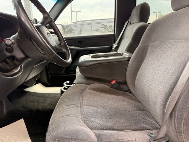 2002 Chevrolet Silverado 1500 LS