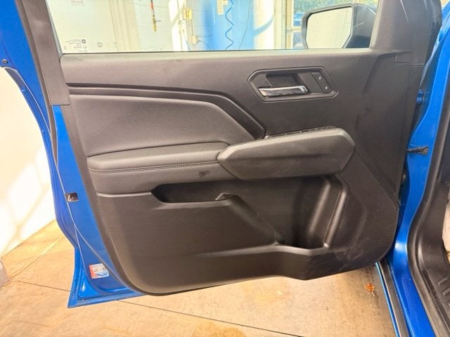 2023 Chevrolet Colorado LT w/ APPLE CARPLAY/ANDROID AUTO