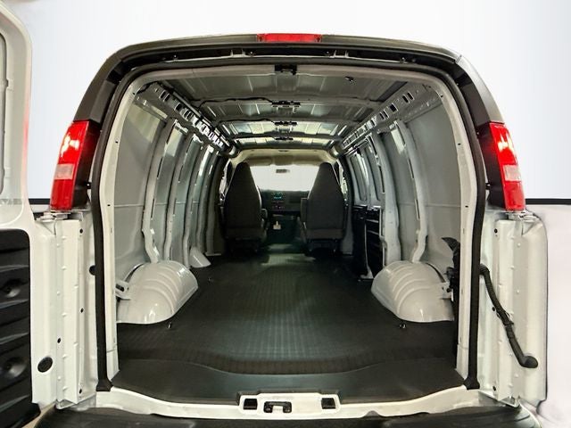 2025 Chevrolet Express 3500 Work Van Cargo