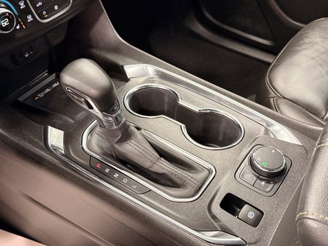 2023 Chevrolet Traverse LT Leather w/ BLIND ZONE ALERT