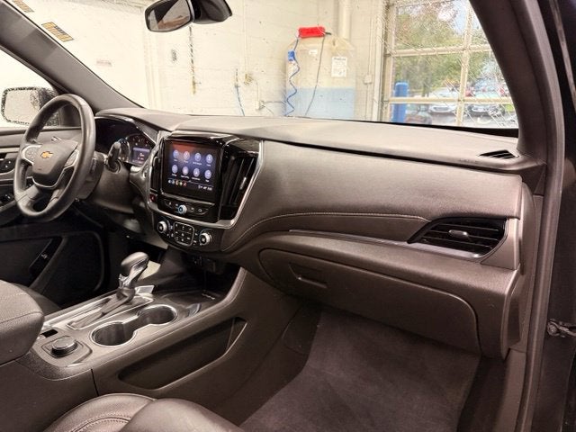 2023 Chevrolet Traverse LT Leather w/ BLIND ZONE ALERT