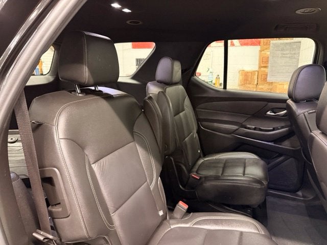 2023 Chevrolet Traverse LT Leather w/ BLIND ZONE ALERT