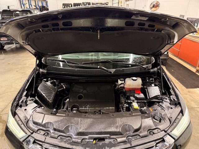 2023 Chevrolet Traverse LT Leather w/ BLIND ZONE ALERT