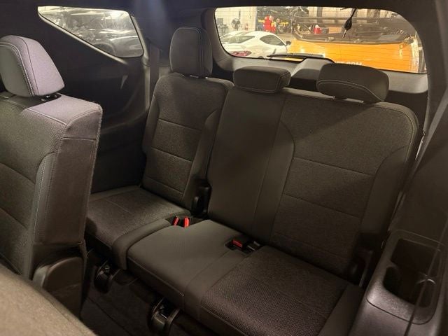 2024 Chevrolet Traverse LS