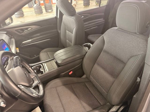 2024 Chevrolet Traverse LS
