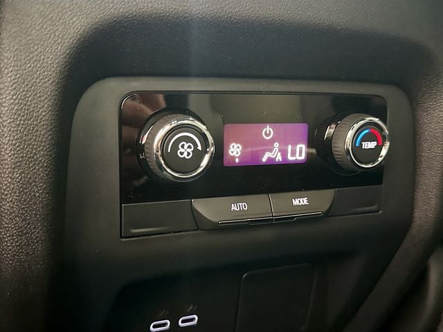 2026 Chevrolet Traverse LT 2LT