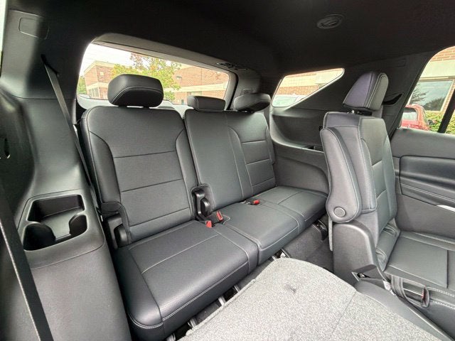 2027 Chevrolet Traverse LT 2LT
