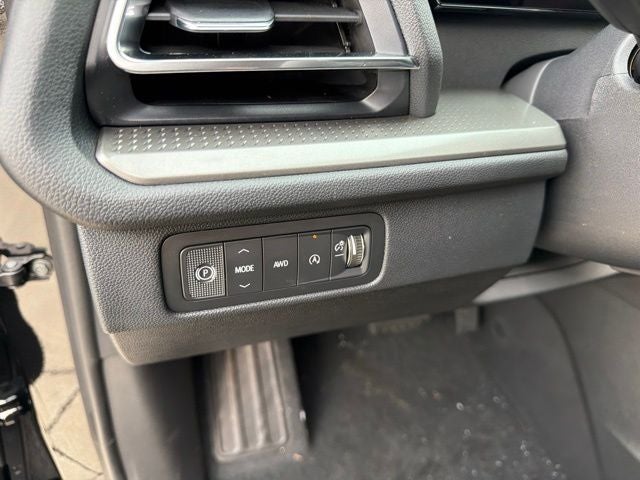 2027 Chevrolet Traverse LT 2LT