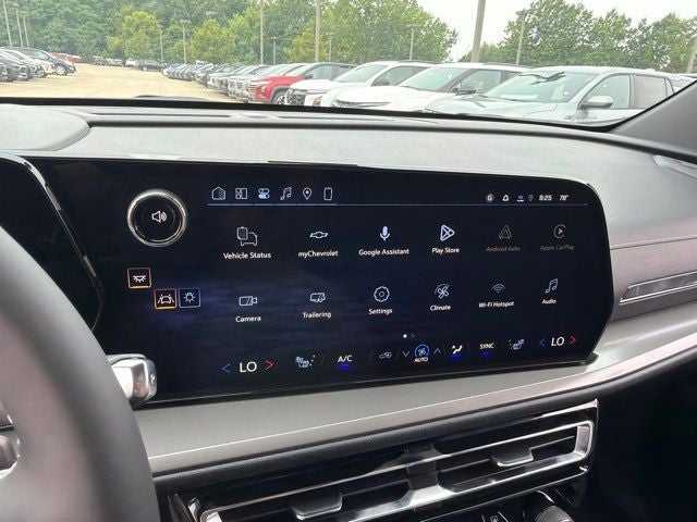 2027 Chevrolet Traverse LT 2LT