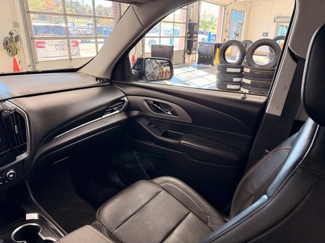 2021 Chevrolet Traverse RS AWD w/ NAVIGATION