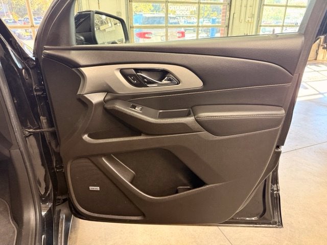 2021 Chevrolet Traverse RS AWD w/ NAVIGATION