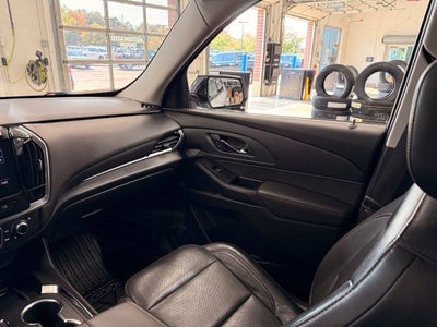 2020 Chevrolet Traverse Premier AWD w/ COLLISION ALERT