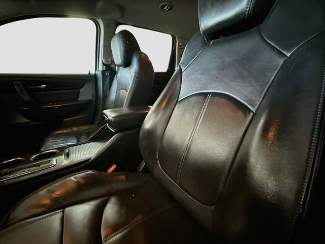 2017 Chevrolet Traverse 2LT W/ LEATHER + BOSE AUDIO