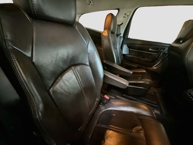 2017 Chevrolet Traverse 2LT W/ LEATHER + BOSE AUDIO