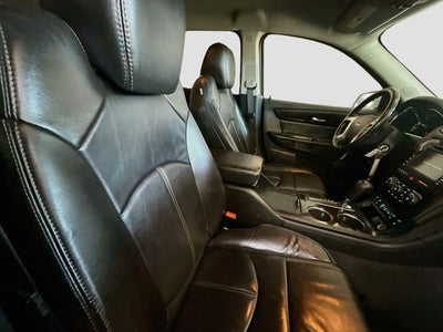 2017 Chevrolet Traverse 2LT W/ LEATHER + BOSE AUDIO