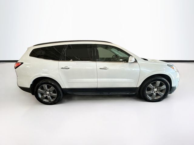 2017 Chevrolet Traverse 2LT W/ LEATHER + BOSE AUDIO