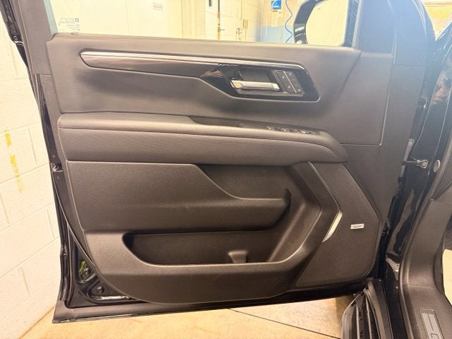 2025 Chevrolet Tahoe RST w/ BLIND ZONE ALERT