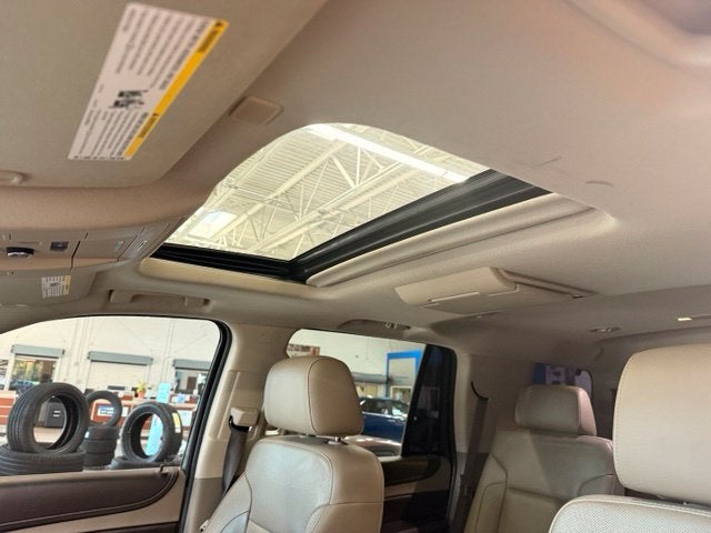 2019 Chevrolet Tahoe Premier w/ REAR DVD