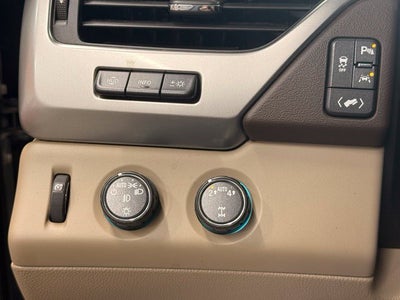 2019 Chevrolet Tahoe Premier w/ REAR DVD