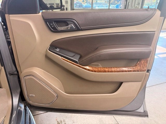 2019 Chevrolet Tahoe Premier w/ REAR DVD