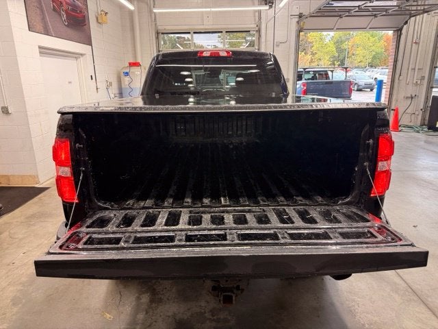 2017 GMC Sierra 2500HD SLT 6.0L V8 w/ LEATHER SEATS