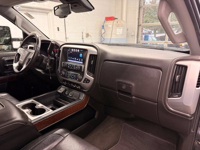 2017 GMC Sierra 2500HD SLT 6.0L V8 w/ LEATHER SEATS