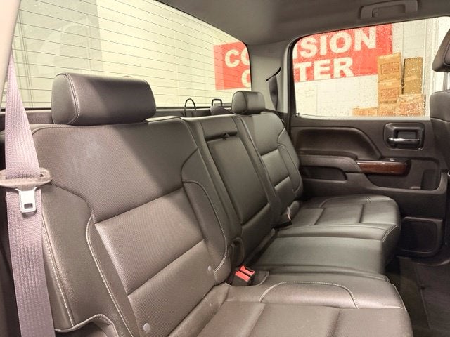 2017 GMC Sierra 2500HD SLT 6.0L V8 w/ LEATHER SEATS