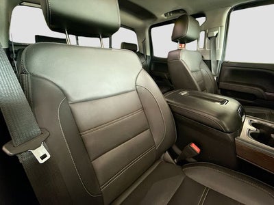 2017 GMC Sierra 3500HD Denali DUALLY DIESEL