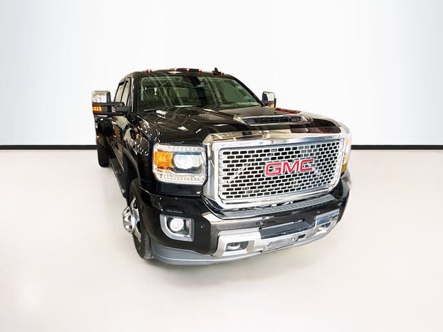 2017 GMC Sierra 3500HD Denali DUALLY DIESEL