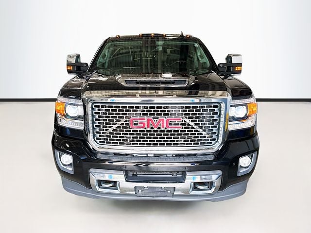 2017 GMC Sierra 3500HD Denali DUALLY DIESEL