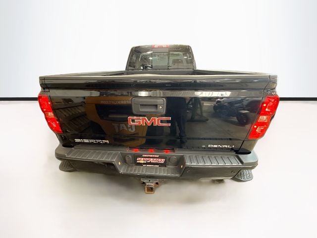 2017 GMC Sierra 3500HD Denali DUALLY DIESEL