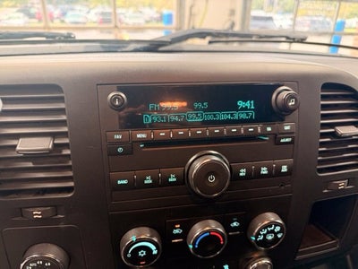 2010 GMC Sierra 1500 SLE w/ Park Assist
