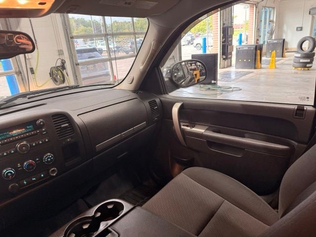 2010 GMC Sierra 1500 SLE w/ Park Assist