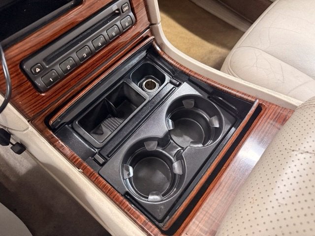 2004 Cadillac Escalade Base
